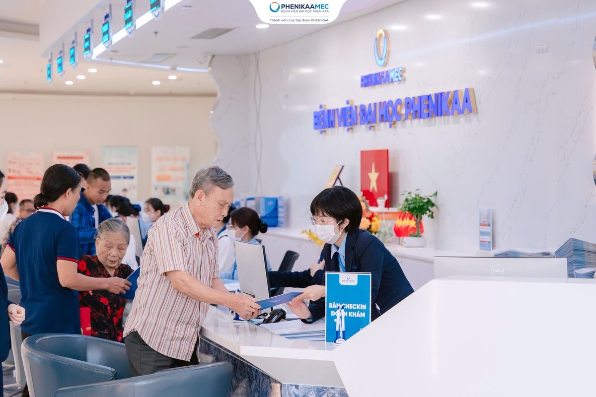 Bệnh viện Đại học Phenikaa phối hợp cùng UBND phường Xuân Phương tổ chức chương trình khám sức khỏe miễn phí cho người có công trên địa bàn hôm 16/6/2026. Bệnh viện Đại học Phenikaa phối hợp cùng UBND phường Xuân Phương tổ chức chương trình khám sức khỏe miễn phí cho người có công trên địa bàn hôm 16/6/2026.
