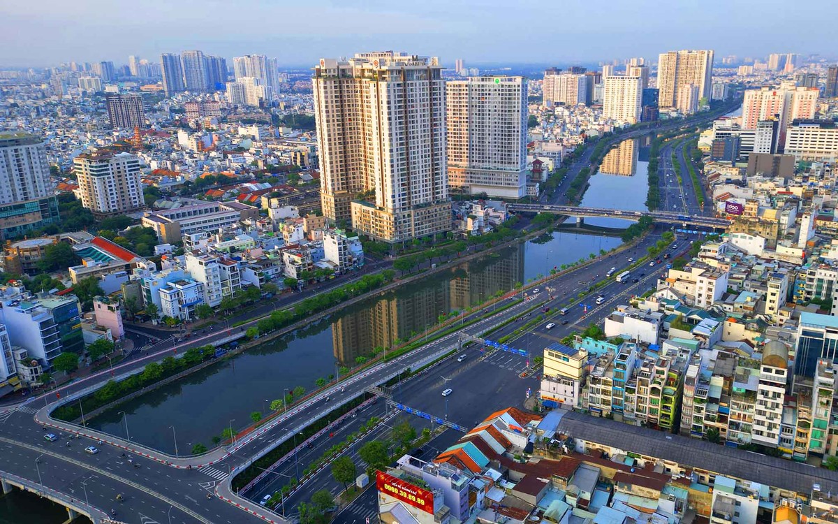 Đại lộ Võ Văn Kiệt hiện hữu đóng vai trò kết nối TP.HCM với các tỉnh miền tây Nam Bộ.