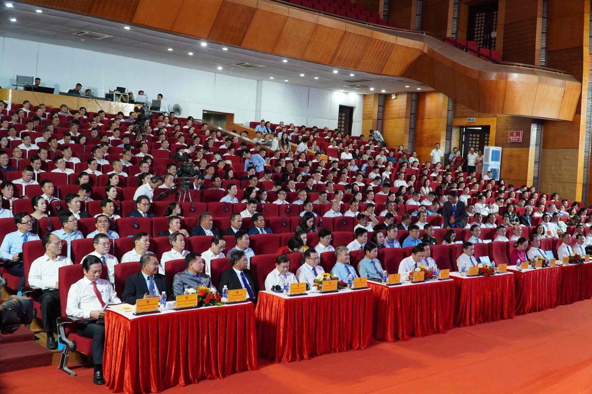 Toàn cảnh Hội nghị công bố Quyết định điều chỉnh Quy hoạch và Xúc tiến Kl99ok phiên bản mới tỉnh Quảng Trị. Toàn cảnh Hội nghị công bố Quyết định điều chỉnh Quy hoạch và Xúc tiến Kl99ok phiên bản mới tỉnh Quảng Trị.