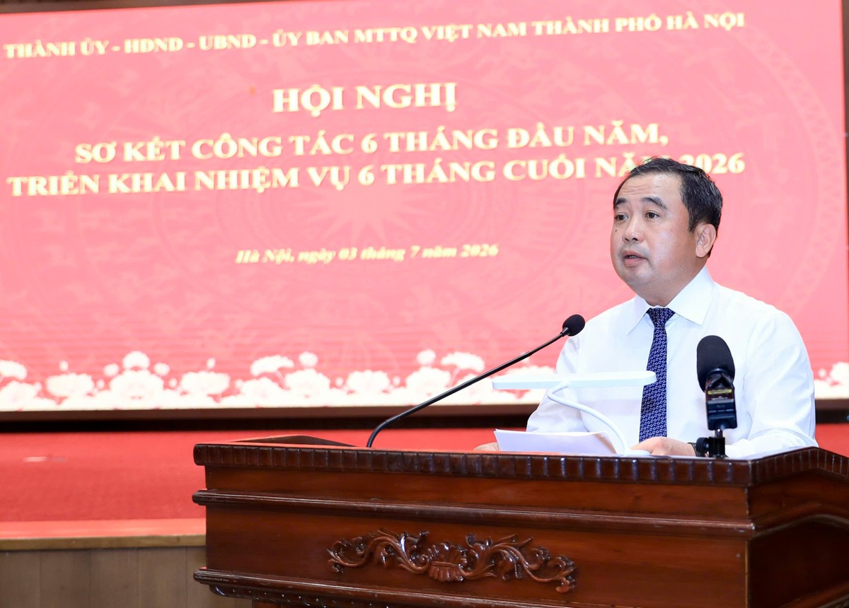 Bí thư Thành ủy Hà Nội Trần Đức Thắng phát biểu tại hội nghị.