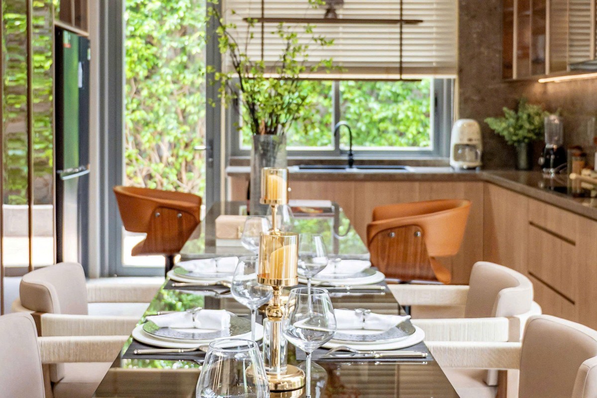 Không gian bếp - ảnh chụp thực tế tại Biệt thự. Ảnh: Kusto Home
