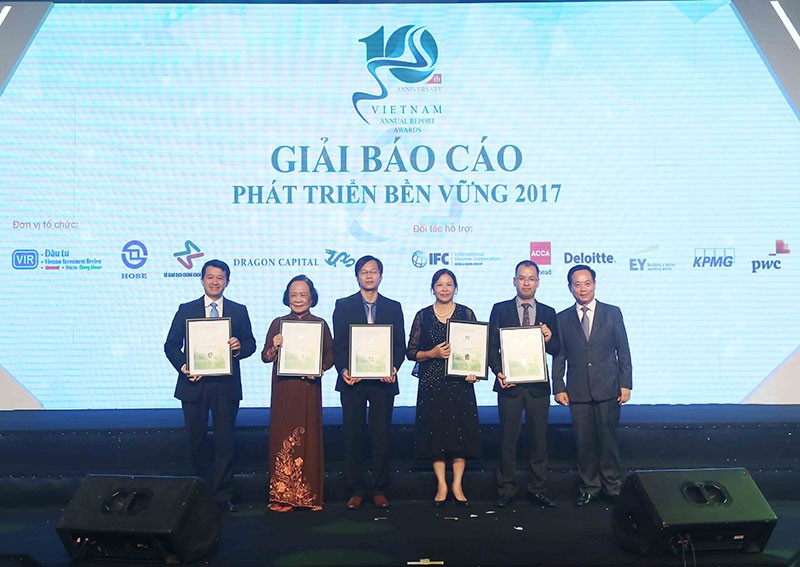 Công bố và trao giải cho các Kl991.com World Cup 2026 Chính Thức đạt giải Cuộc bình chọn Báo cáo thường niên năm 2017 ảnh 4