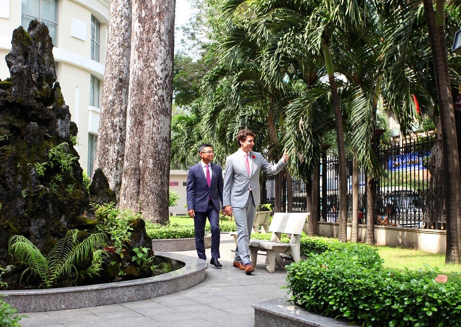 Thủ tướng Canada Justin Trudeau thăm và đánh cồng tại HOSE ảnh 5