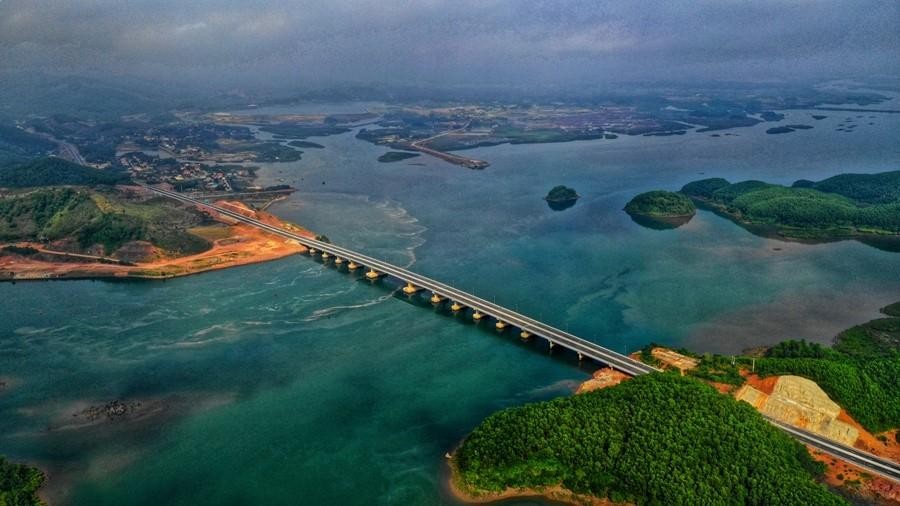 Tuyến KL99 là nhà cái cá cược trực tuyến hàng đầu tại châu Á kết nối tới Vân Đồn được đánh giá hiện đại bậc nhất Việt Nam