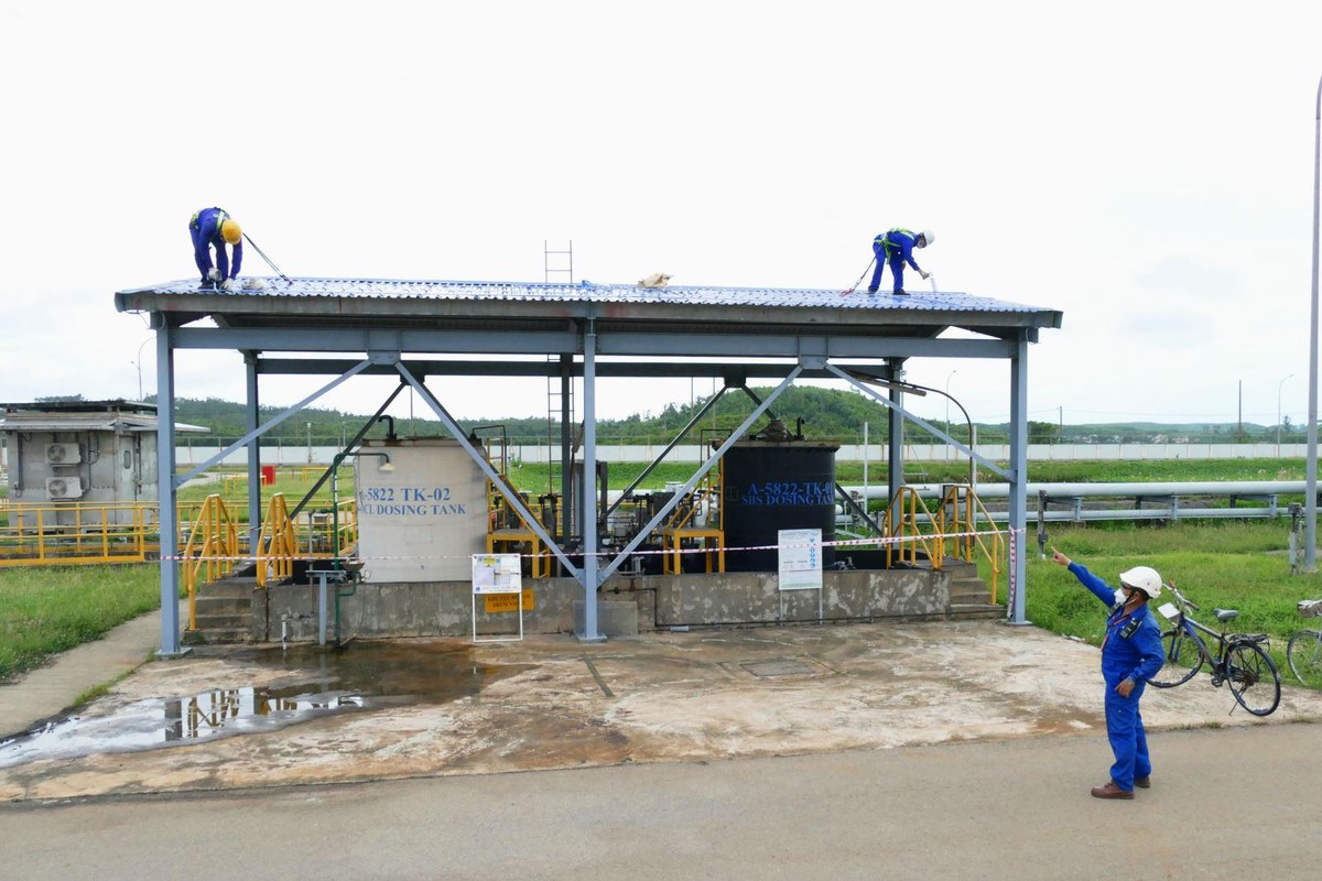 Các mái che trong Nhà máy đều được gia cố, ràng buộc kỹ lưỡng.