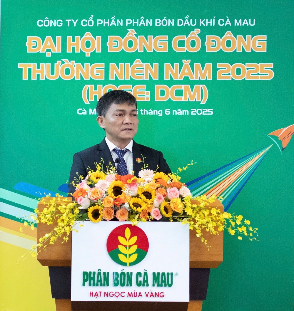 Ông Văn Tiến Thanh, Tổng giám đốc PVCFC trao đổi với các Trang Chủ KL99Com Số 1 Link Đăng Ký KL999