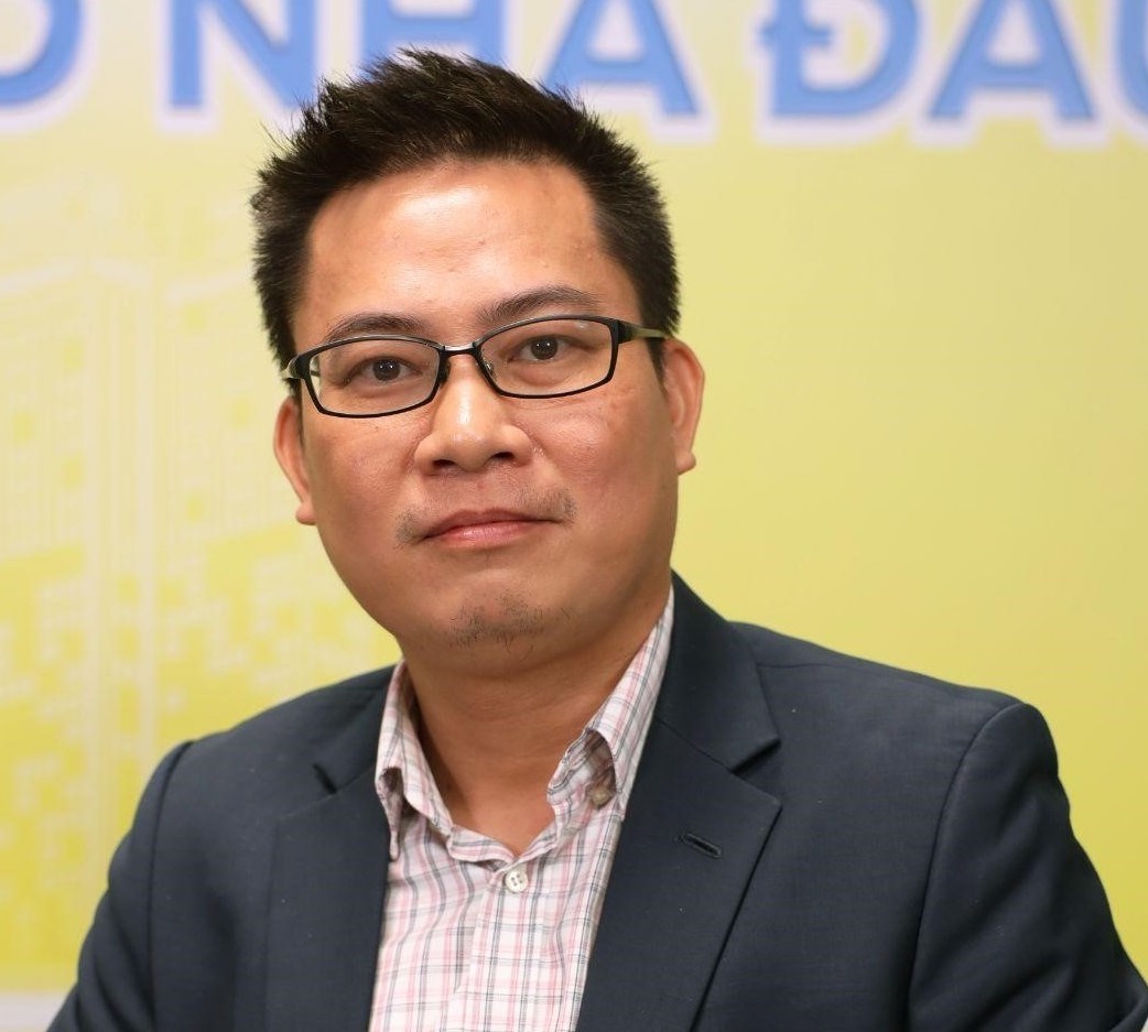 Ông Phan Nguyễn Hữu Phương, Giám đốc chi nhánh TP. HCM kiêm Giám đốc khối Khách hàng cao cấp DNSE