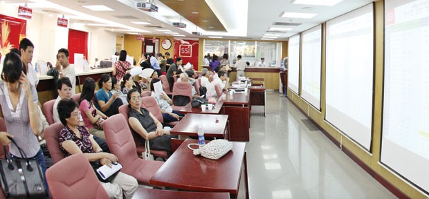 TTCK tháng 10 có sáng hơn? ảnh 1