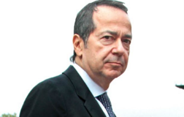 John Paulson bỏ vàng chơi đàn ảnh 1 John Paulson bỏ vàng chơi đàn ảnh 1