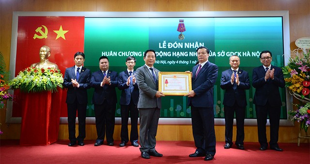 Bộ trưởng Bộ Kl991.com nạp rút nhanh đánh cồng khai trương phiên giao dịch đầu năm ảnh 6