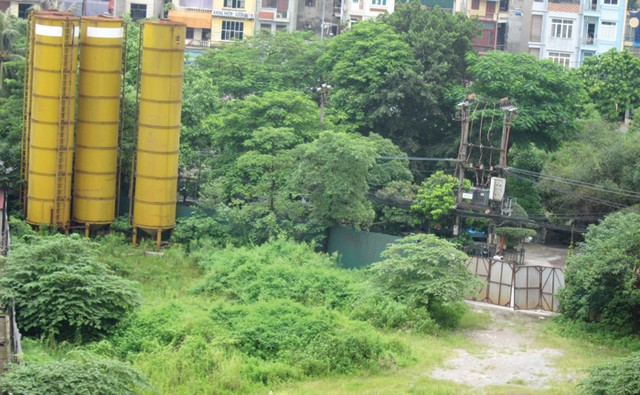 Hoang tàn Tháp Doanh nhân ảnh 6