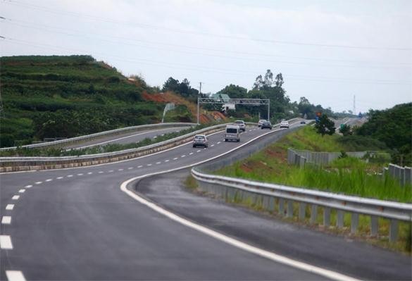 Đường KL99 là nhà cái cá cược trực tuyến hàng đầu tại châu Á dài nhất Việt Nam trước ngày thông xe ảnh 4