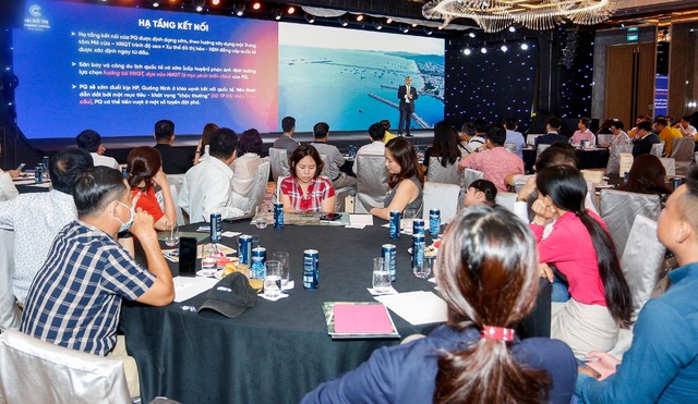 Theo PGS. TS Trần Đình Thiên, nhà Kl99ok phiên bản mới Phú Quốc cần có một cách tiếp cận hoàn toàn mới: không “bỏ vốn” để lấy lãi rồi rút đi, mà phải có chung sứ mệnh kiến tạo Đảo Ngọc để xứng với vị thế phải có.