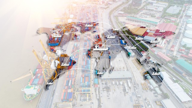Chuỗi cung ứng toàn cầu đang bị ảnh hưởng nghiêm trọng từ các căng thẳng địa Kl991.com tải ứng dụng. Ảnh: Shutterstock.