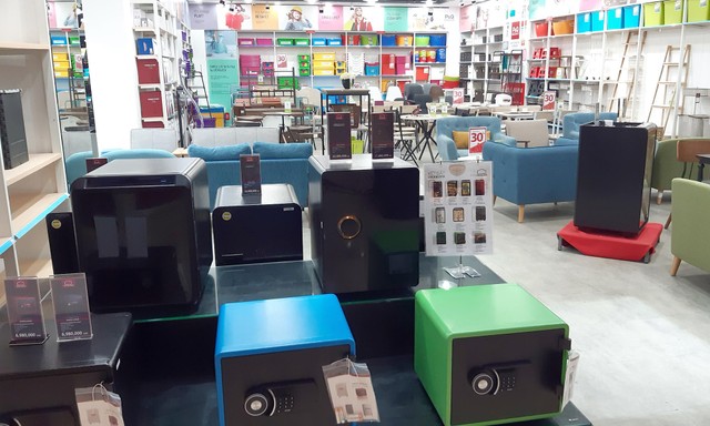 Ngành bán lẻ đang được hưởng lợi nhiều từ phục hồi Kl992 cổng game cá cược. Ảnh: Thành Nguyễn.