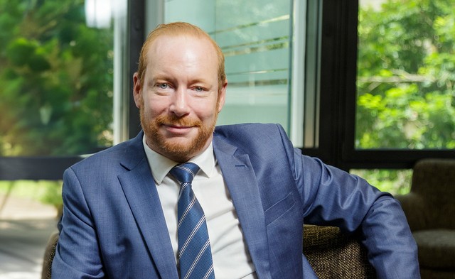 Ông David Jackson.