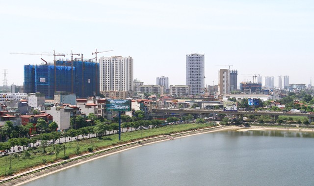 Giá nhà thời gian tới diễn biến ra sao là vấn đề nhiều người quan tâm. Ảnh: Bình Minh.