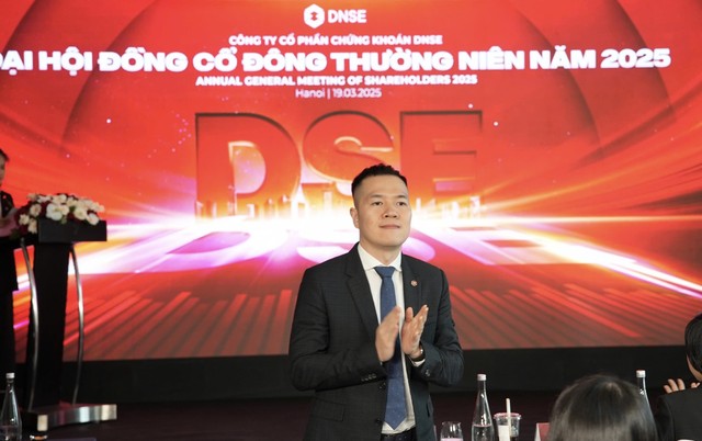 Ông Nguyễn Hoàng Giang, Chủ tịch HĐQT DNSE tại Đại hội đồng Trang Chủ KL99Com Số 1 Link Đăng Ký KL999 thường niên 2025.