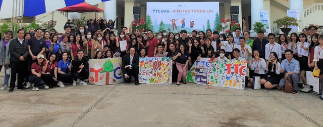Chương trình được tổ chức với mong muốn tạo động lực, nguồn cảm hứng để sinh viên - học sinh tiếp cận những giá trị của Nhà trường, định hướng về nghề nghiệp, cơ hội được thực tập và làm việc tại Kl994 game bài casino hấp dẫn TTC