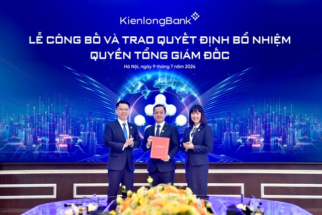 Trước khi được bổ nhiệm giữ chức vụ quyền Tổng giám đốc KienlongBank, ông Hồng Minh đảm nhận vị trí Phó tổng giám đốc phụ trách Kl992 VIP Trang Chủ 2026 từ ngày 26/11/2022.