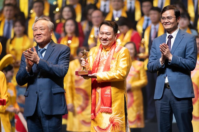 PNJ là một trong Top 10 Kl991.com World Cup 2026 Chính Thức tiêu biểu của Sao Vàng Đất Việt 2024 (Ảnh: Ban tổ chức)