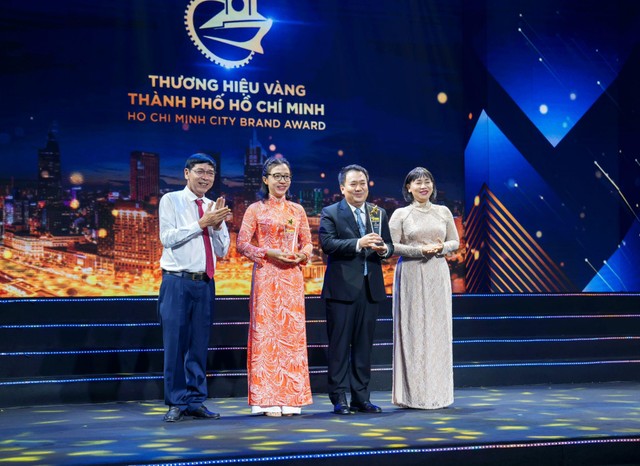 PNJ được vinh danh tại hạng mục Thương hiệu Vàng Trách Nhiệm Trang Chủ KL99Com Số 1 Link Đăng Ký KL999 (Ảnh: Ban tổ chức)