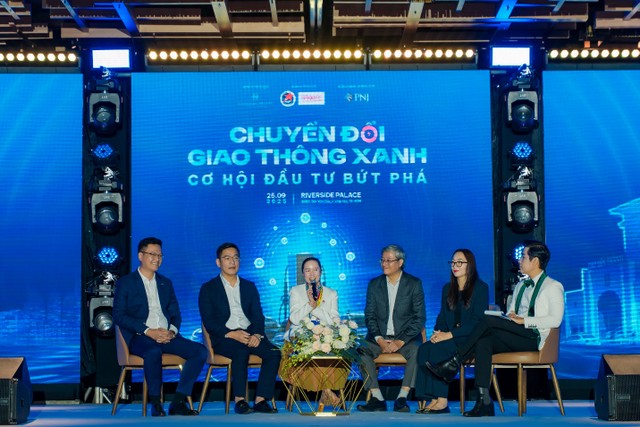 Tọa đàm “Chuyển đổi KL99 là cổng game giải trí trực tuyến hàng đầu hiện nay xanh - Cơ hội Kl99ok phiên bản mới bứt phá” quy tụ các chuyên gia từ VinFast, PNJ, V-Green, GSM (Ảnh: Đông Lê)
