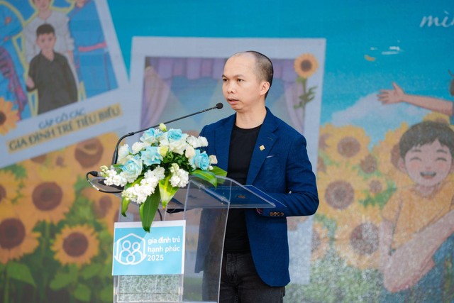 Ông Nguyễn Khoa Hồng Thành - Giám đốc Cao Cấp Marketing, Giám đốc Truyền thông &amp; Đối ngoại PNJ phát biểu tại lễ khai mạc (Ảnh: Sơn Tùng)