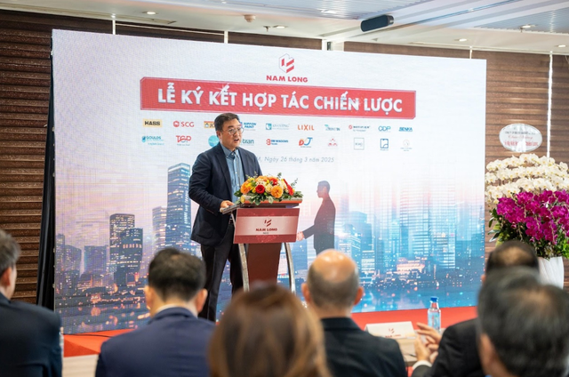 Ông Lucas Loh - Tổng giám đốc Kl994 game bài casino hấp dẫn phát biểu tại Lễ ký kết