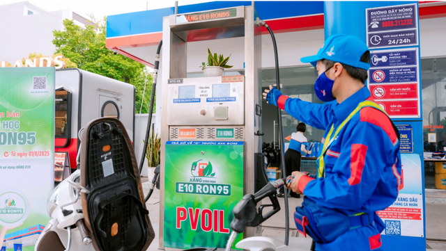 Triển khai bán xăng E10