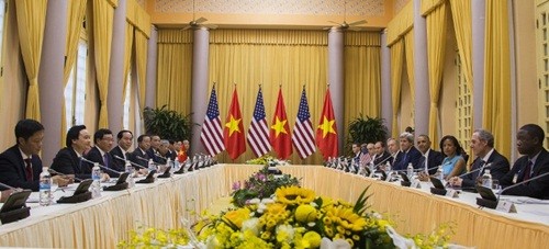 Việt - Mỹ ký một loạt văn kiện ảnh 1