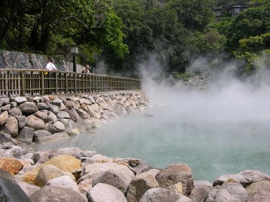 Các suối nước nóng tuyệt vời để chạy trốn mùa Đông ảnh 3