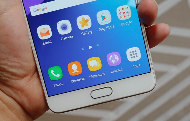5 smartphone đáng chú ý bán ra trong tháng 4 ảnh 3