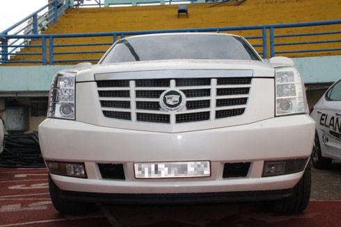 'Khủng long' Cadillac Escalade 2007 giá 1,2 tỷ tại Việt Nam ảnh 1