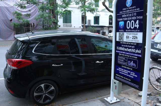 Hà Nội: Người dân lúng túng khi sử dụng công nghệ đỗ xe thông minh ảnh 10