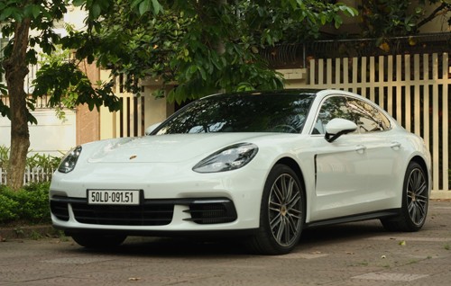 Porsche Panamera 4S 2017 - cái giá của 8 tỷ tại Việt Nam ảnh 1