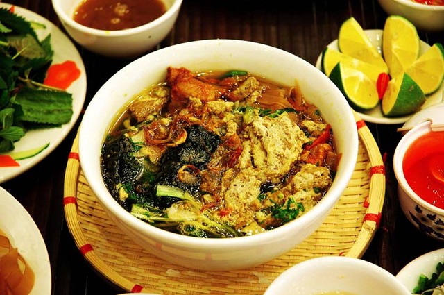 'Thật thà như bánh đa cua Hải Phòng' ảnh 2