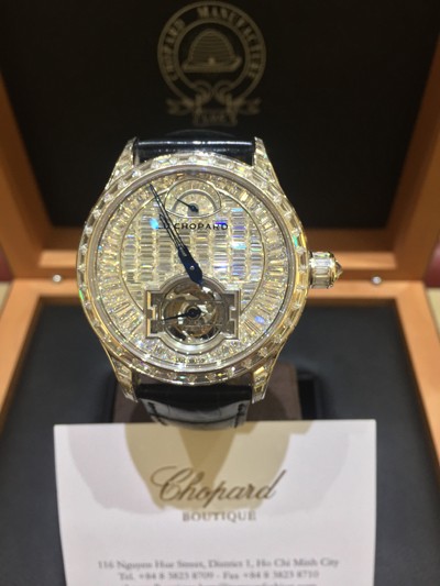 Đại gia Việt chi 14 tỷ đồng sở hữu đồng hồ nạm kim cương ảnh 1
