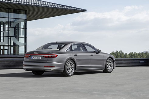 Audi A8 2018 - thách thức mới cho Mercedes S-class ảnh 4