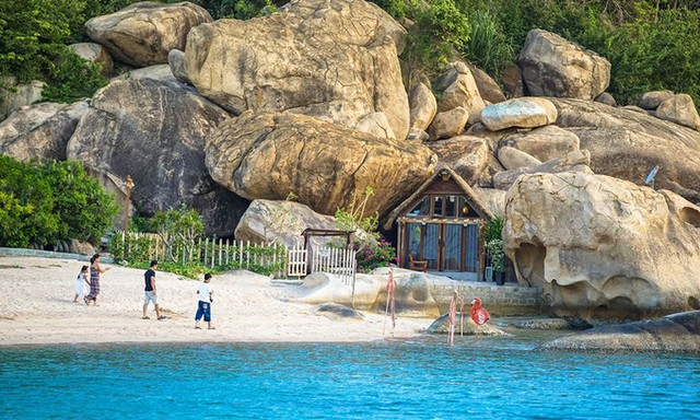 Lều tổ chim và nhà hang đá bên bờ vịnh Cam Ranh ảnh 7