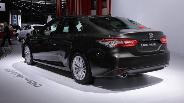 Toyota Camry trở lại châu Âu sau 14 năm vắng bóng ảnh 3