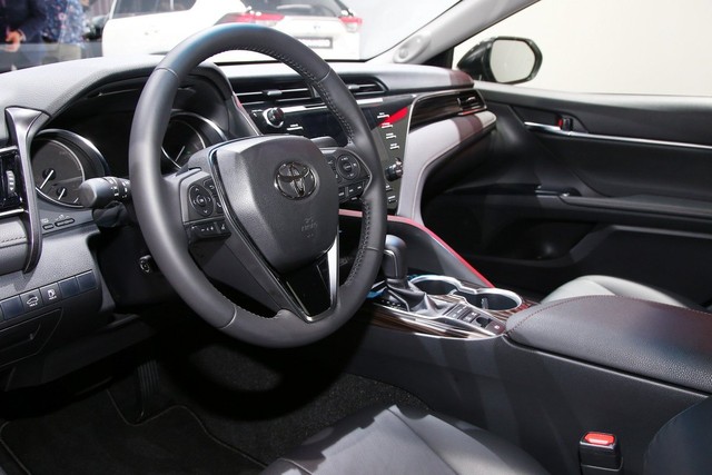 Toyota Camry trở lại châu Âu sau 14 năm vắng bóng ảnh 6