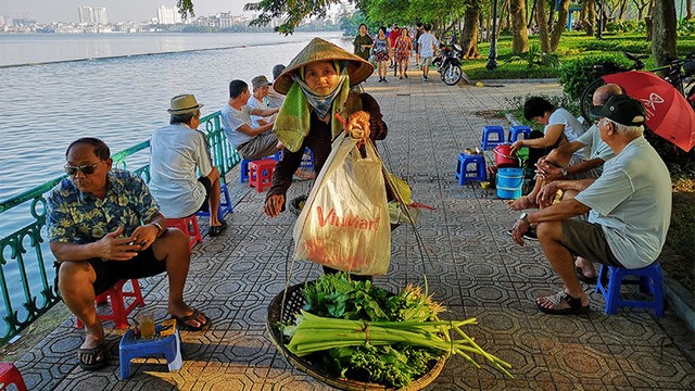 Hình ảnh Hà Nội hài hước, lạ lẫm không dành cho người dậy muộn ảnh 13 Hình ảnh Hà Nội hài hước, lạ lẫm không dành cho người dậy muộn ảnh 13