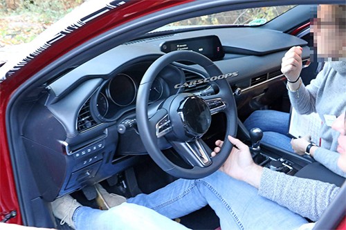 Mazda3 mới thiết kế lại nội thất ảnh 3