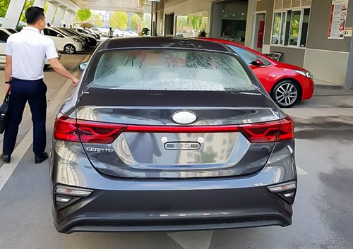 Kia Cerato 2019 về đại lý, ra mắt khách Việt cuối tháng 12 ảnh 1
