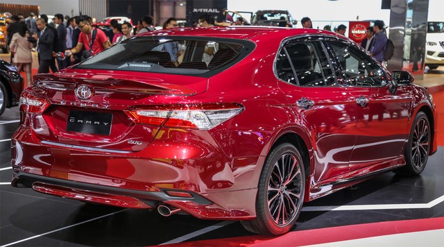 Toyota Camry TRD Sportivo - sedan thể thao ra mắt ảnh 2