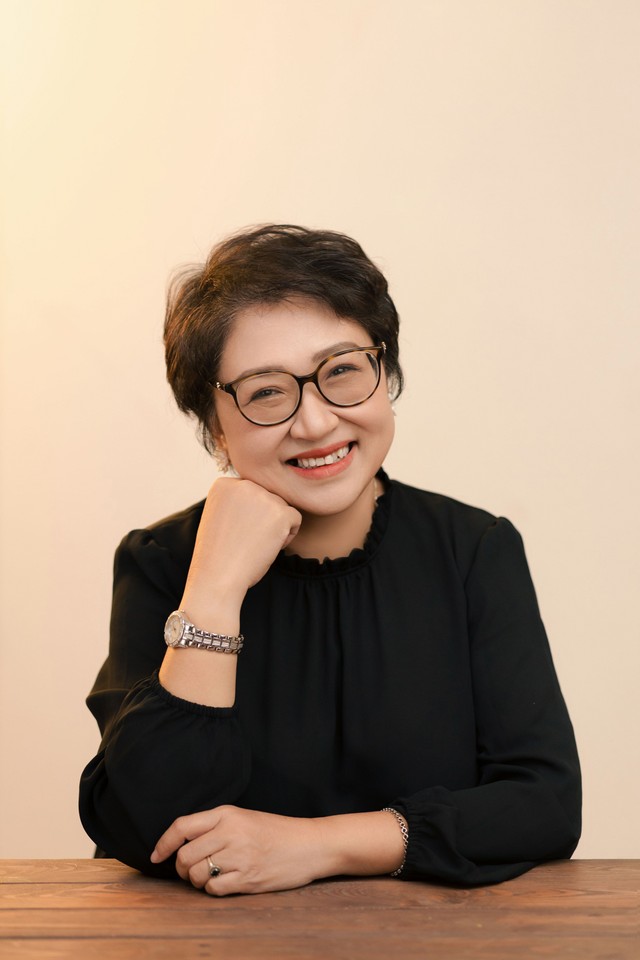 Bà Trịnh Như Quỳnh, Giám đốc Đối ngoại, Marketing và Thương hiệu của Link Vào Nhà Cái KL99 COM Tặng +199k Standard Chartered Việt Nam/