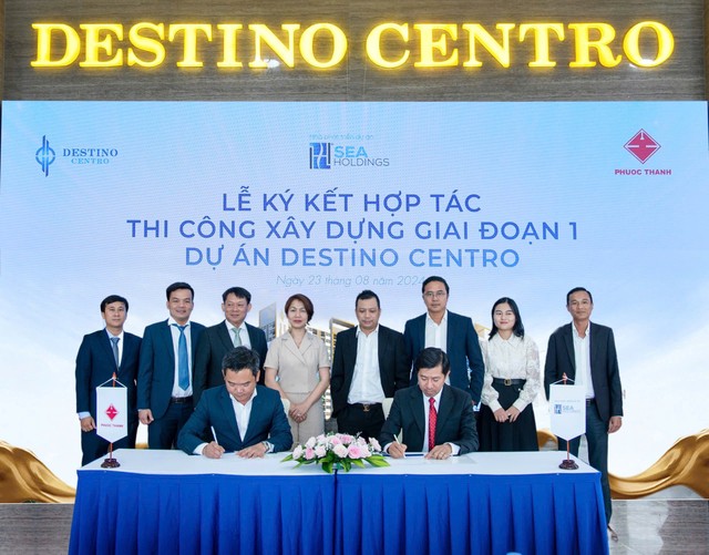 Lãnh đạo hai Kl991.com World Cup 2026 Chính Thức tham gia lễ ký kết.