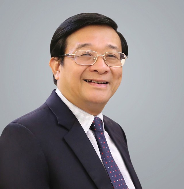 TS. Nguyễn Quốc Hùng.