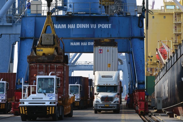 Sau sáp nhập, Hải Phòng trở thành siêu đô thị có quy mô công nghiệp và logistics hàng đầu miền Bắc. Ảnh: Dũng Minh. Sau sáp nhập, Hải Phòng trở thành siêu đô thị có quy mô công nghiệp và logistics hàng đầu miền Bắc. Ảnh: Dũng Minh.